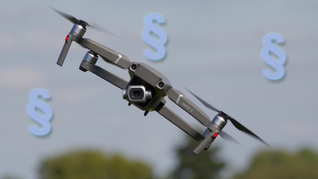 Es gilt die rechtlichen Grundlagen beim Fliegen zu beachten. Welche das sind erklärt Drohnenpilot Lutz Dieckmann von der HD-Filmschule